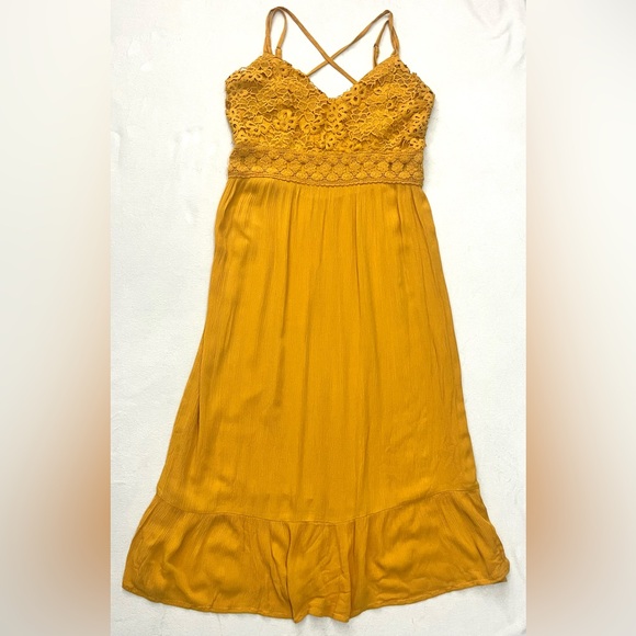 Maurices Dresses & Skirts - Maurices Yellow Solid Floral Crochet Lace Bodice Top V-Neck Midi Dress Large
